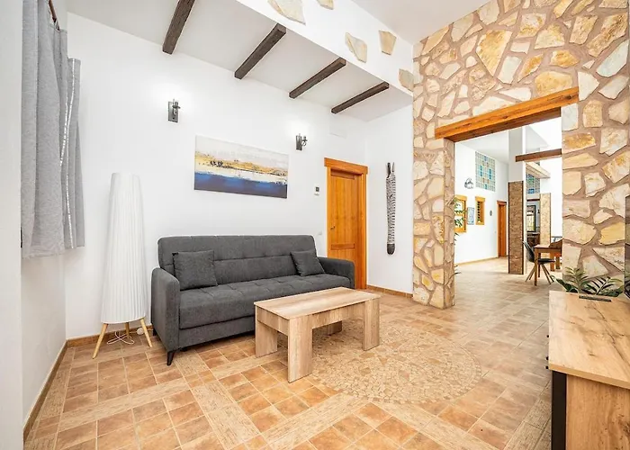 Canary Mondragon House * Ingenio